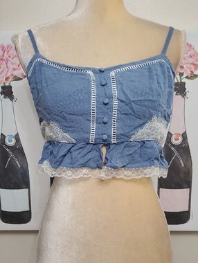 Versona Crop Top Size Medium
